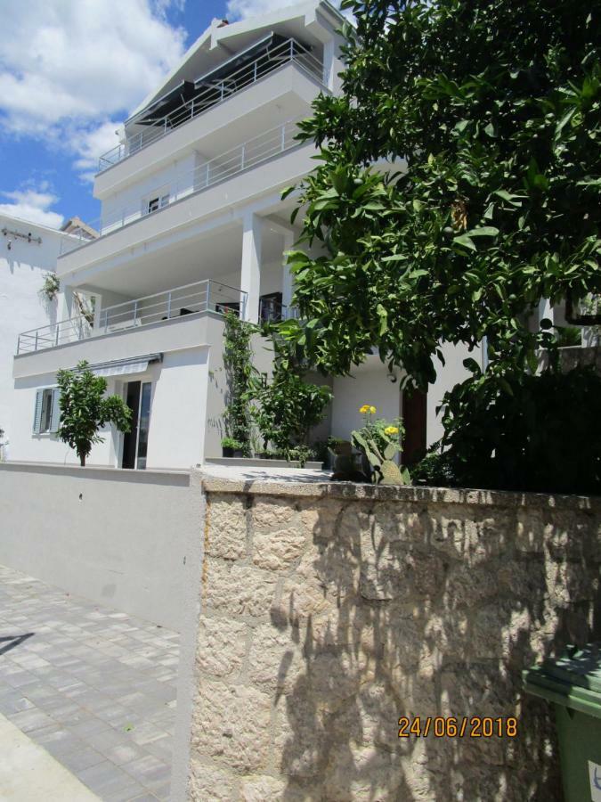 Apartmani Marinovic 포드고라 외부 사진
