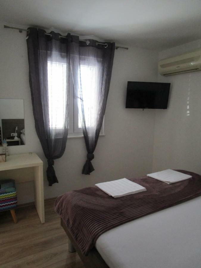 Apartmani Marinovic 포드고라 외부 사진